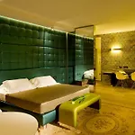 Viola Mhotel
