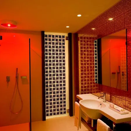 Viola Mhotel