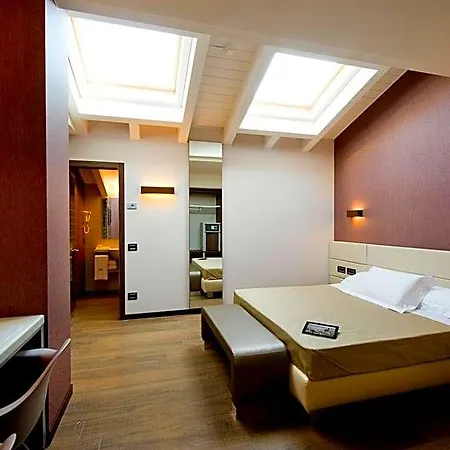 ホテル Viola Mhotel グルメッロ・デル・モンテ