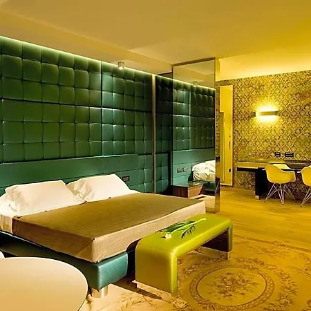 ホテル Viola Mhotel グルメッロ・デル・モンテ