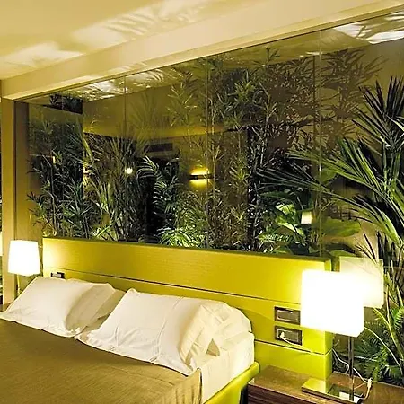 Viola Mhotel ホテル 4*