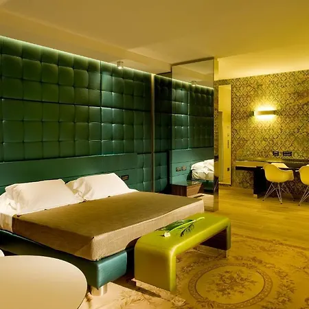 Viola Mhotel