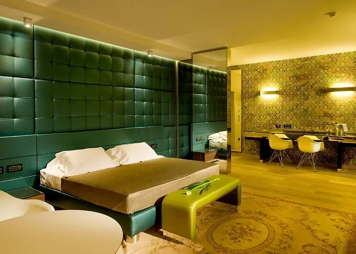 Viola Mhotel