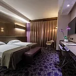 Hotell Viola Mhotel 4*
