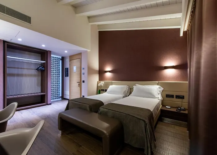 Viola Mhotel