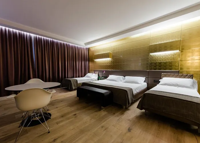 Viola Mhotel